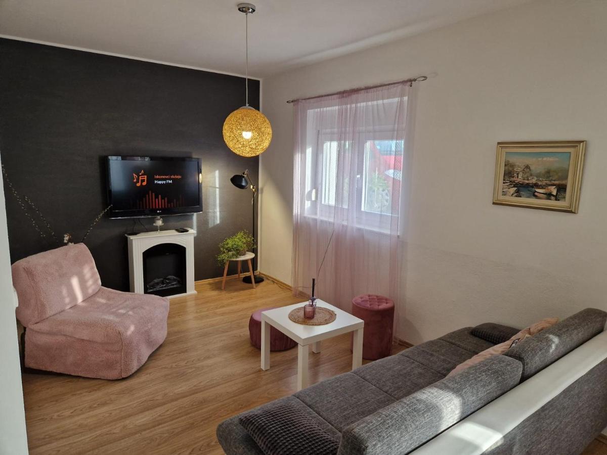 Apartment Dome Biograd Na Moru Esterno foto