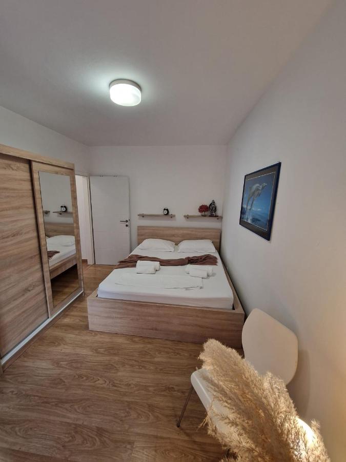 Apartment Dome Biograd Na Moru Esterno foto
