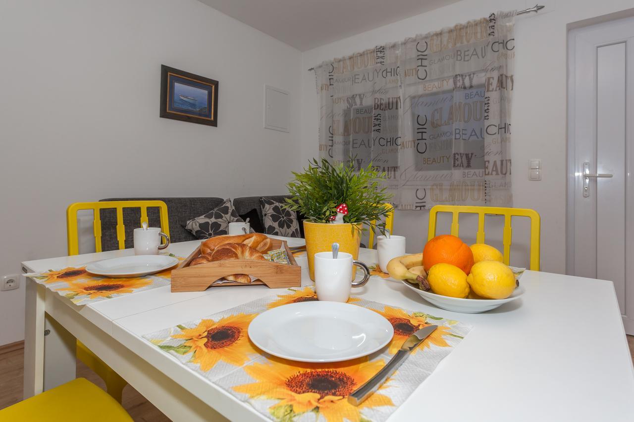 Apartment Dome Biograd Na Moru Esterno foto