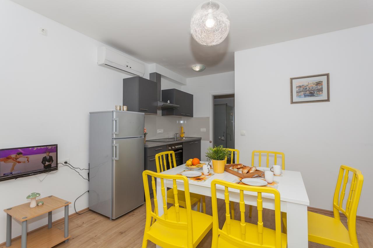Apartment Dome Biograd Na Moru Esterno foto